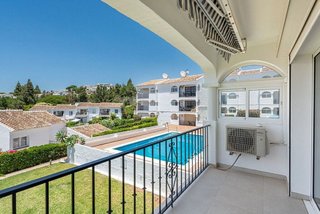 Piso en venta en Calaburra - Chaparral en Mijas