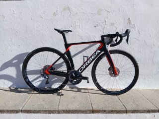 Orbea Orca Aero M20 team.