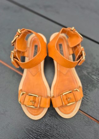 Sandalias de cuero Zara anaranjadas