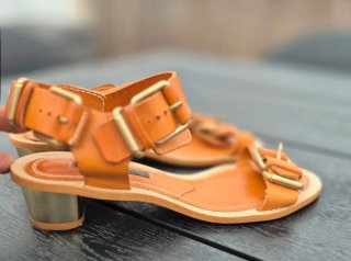 Sandalias de cuero Zara anaranjadas