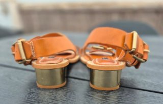 Sandalias de cuero Zara anaranjadas