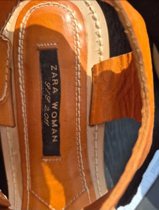 Sandalias de cuero Zara anaranjadas