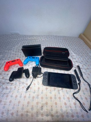 Nintendo Switch con accesorios