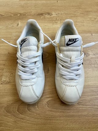 Zapatillas Nike Cortez Blancas y Negras
