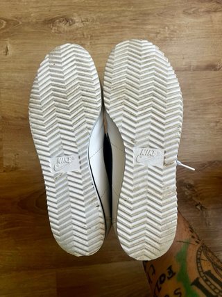 Zapatillas Nike Cortez Blancas y Negras