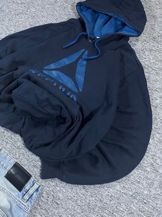 Sudadera Reebok Azul Estilo Retro