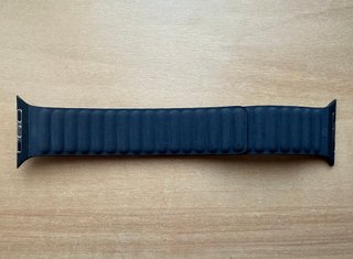 Apple Watch 46mm. Black Magnetic Link M/L