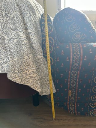 Sofá de dos plazas estampado