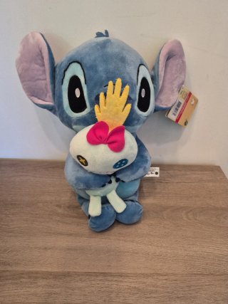 Peluche Stitch con Muñeco