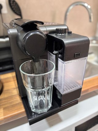 Cafetera Nespresso Lattissima Touch