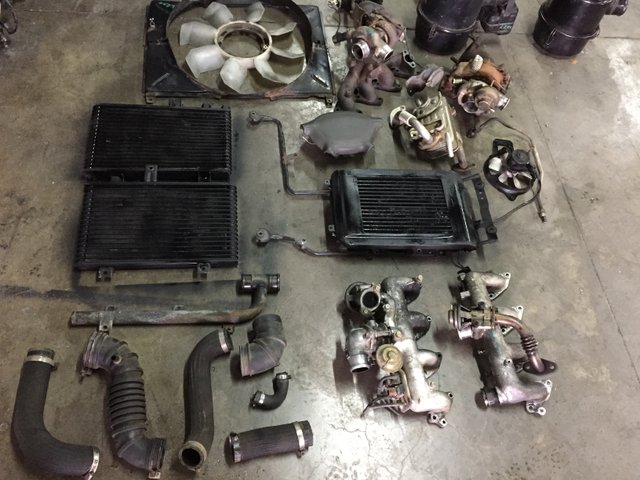 CINTURON TRASERO MITSUBISHI L200 TK520EN170