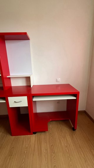 Conjunto de Escritorio, Silla y Estantería