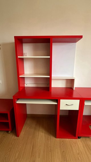 Conjunto de Escritorio, Silla y Estantería