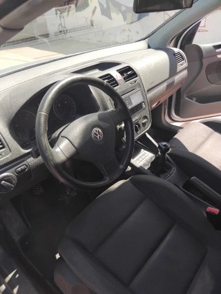 Volkswagen Golf 2004