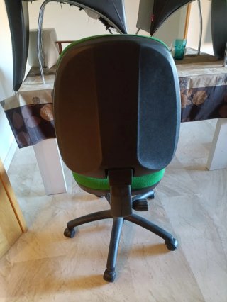 Silla Escritorio giratoria verde (Piqueras Crespo)