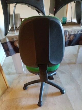 Silla Escritorio giratoria verde (Piqueras Crespo)