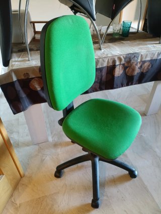Silla Escritorio giratoria verde (Piqueras Crespo)