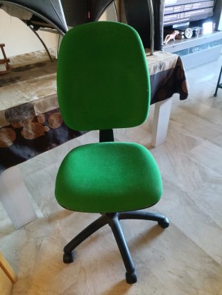 Silla Escritorio giratoria verde (Piqueras Crespo)