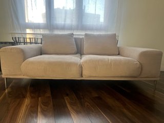 Sofá 2-3 Plazas Beige con Patas Metálicas