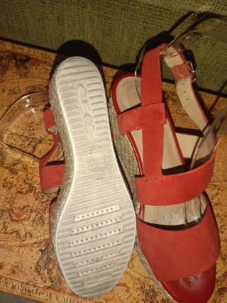 Cuñas Geox Sandalias rojas de tacón
