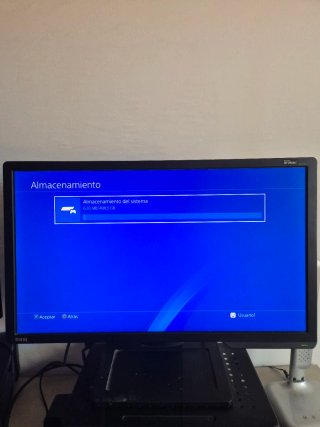 PS4 500GB + Mando GRATIS