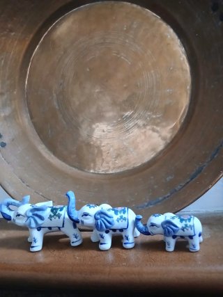 Set di 3 Elefantini in Ceramica Dipinta