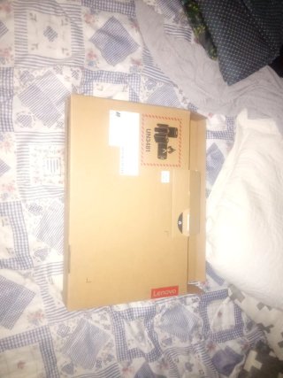 Caja de ropa y zapatos un euro entre 10 kg a 30 kg
