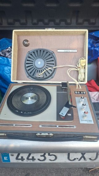 Giradischi vintage Cosmo Conver 1000