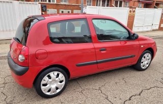 Renault Clio 2004 1.2 inyección 60cv.