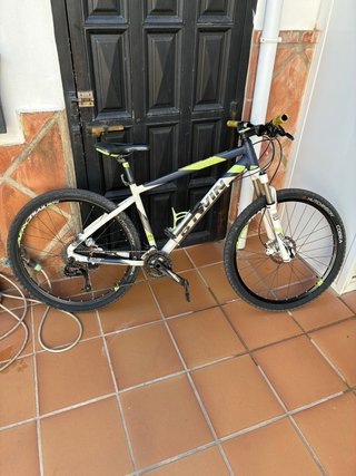 2 Bicicletas de Montaña Rockrider 560