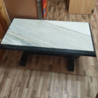 Mesa de Centro con Sobre de Mármol
