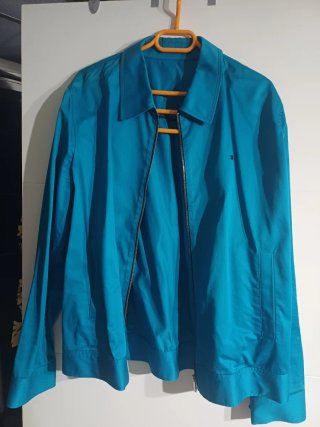 Cazadora azul