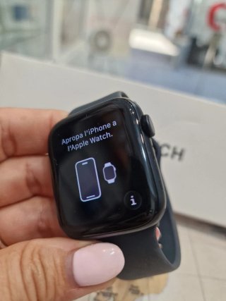 Apple Watch SE 44mm Midnight Aluminium