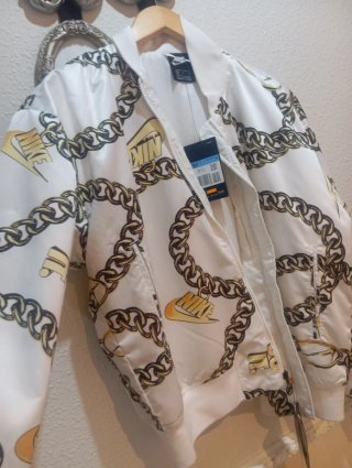 Cazadora Bomber Nike Cadena Dorada Talla M