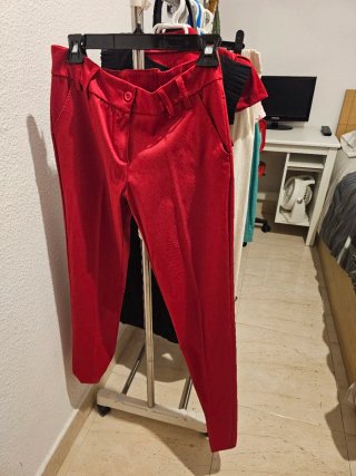 Chaqueta Roja con Cinturón