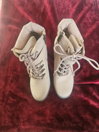 Botines acordonados con tacón grueso