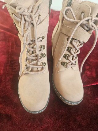 Botines acordonados con tacón grueso