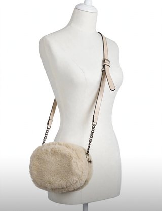 Bolso Bandolera Redondo Pelito Beige Parfois
