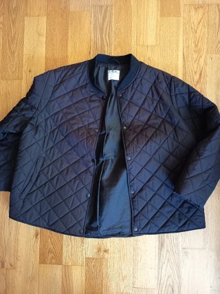 Anorak negro.