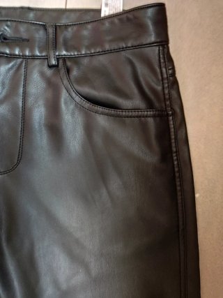 Pantalones de cuero Zara