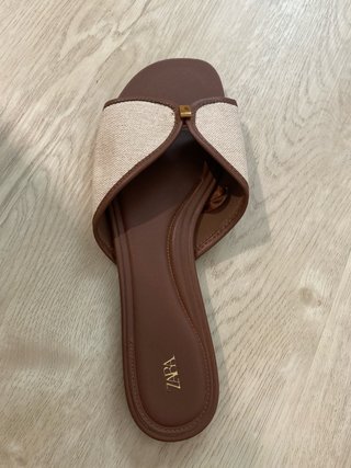 Sandalias Zara Marrones y Beige