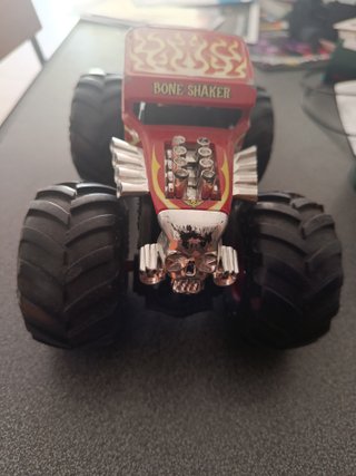 Monster Truck Bone Shaker Rojo