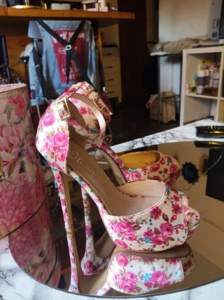 Zapatos de tacón Olivia florales