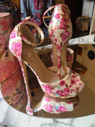 Zapatos de tacón Olivia florales