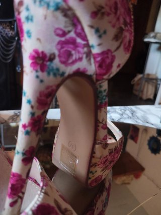 Zapatos de tacón Olivia florales