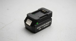 Adaptador de Batería Makita 18V a Dewalt