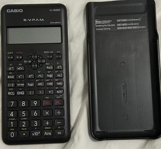 Calculadora Científica Casio fx-82MS