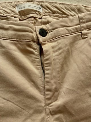 Pantalones beige talla 11-12. 152 cm
