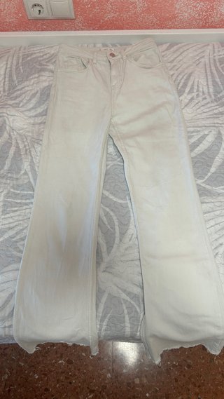 Pantalón campana blanco roto