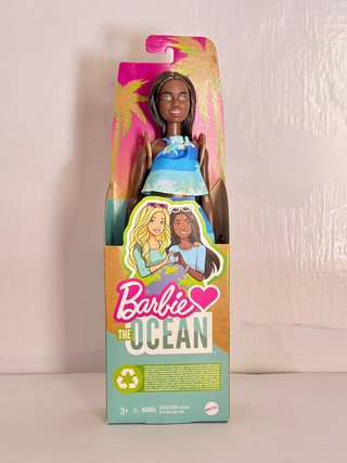 Barbie Ama L'Oceano Plastica Riciclata